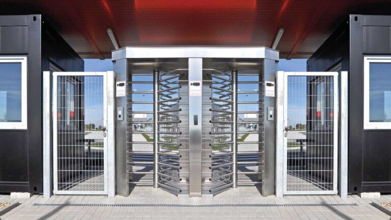 Zavarovan zunanji perimeter stavbe